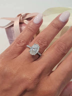 Aurora Luxe 3CT Oval Ring