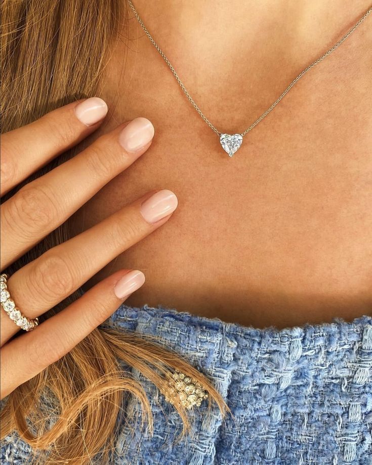 Amora 2CT – Heart Solitaire Pendant