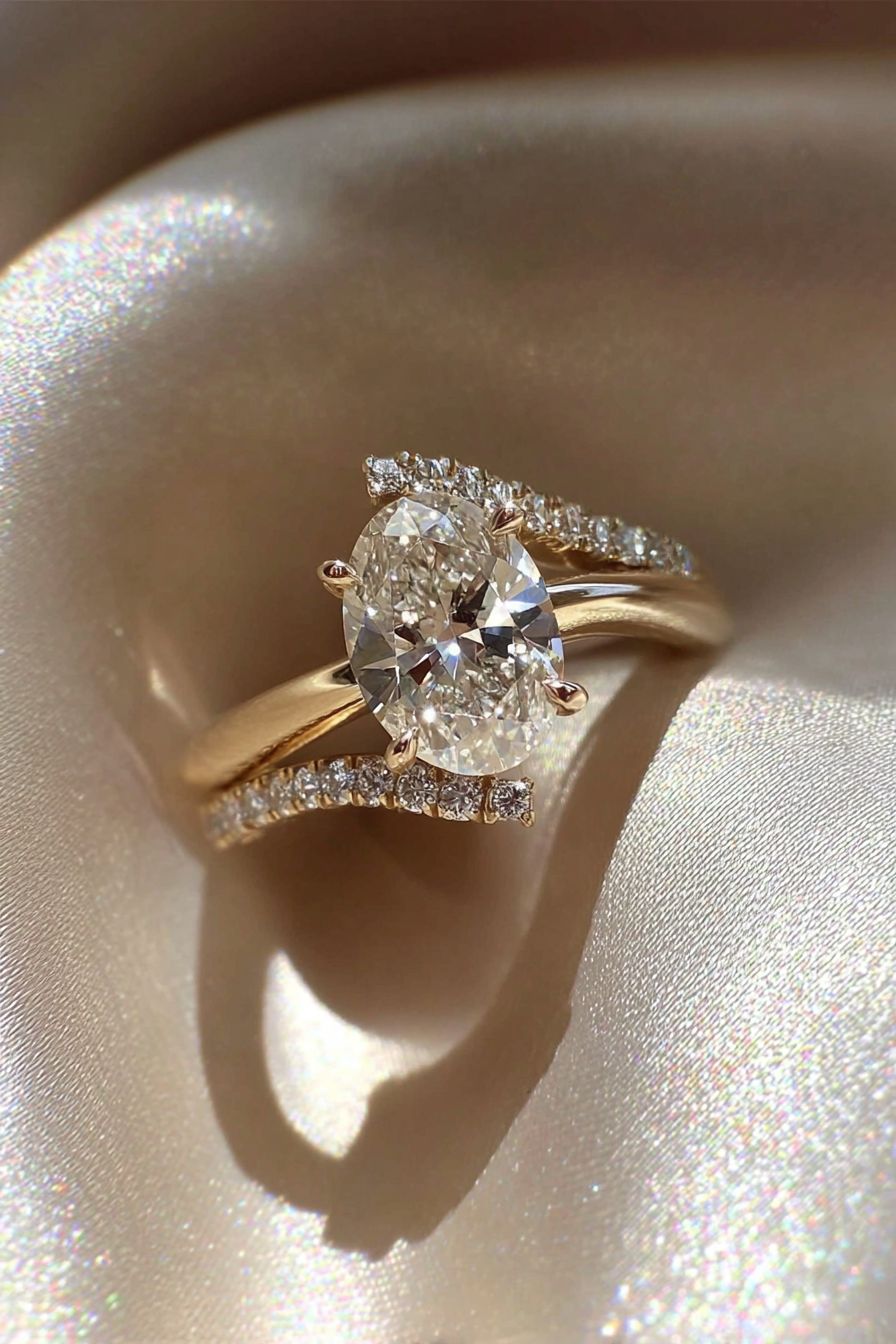 Lumineux Twirl Solitaire